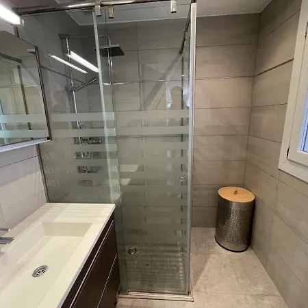 Apartment Front De 34 *