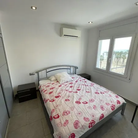 Apartamento Front De 34 Rosas