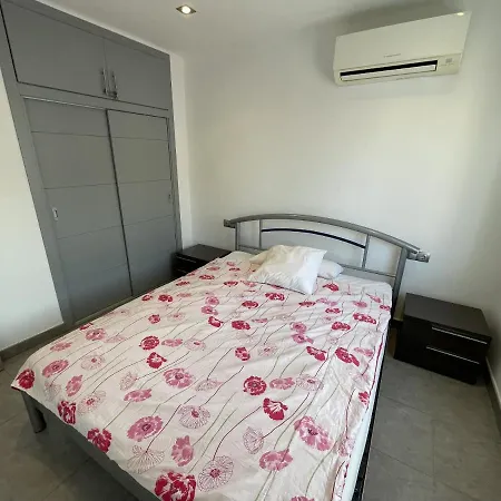 Front De 34 * Rosas